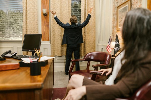 Mastering artist resale rights: an essential uk art gallery guide